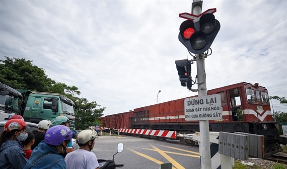 Cận cảnh hệ thống radar cảnh báo chướng ngại vật đường ngang đầu tiên ở Việt Nam