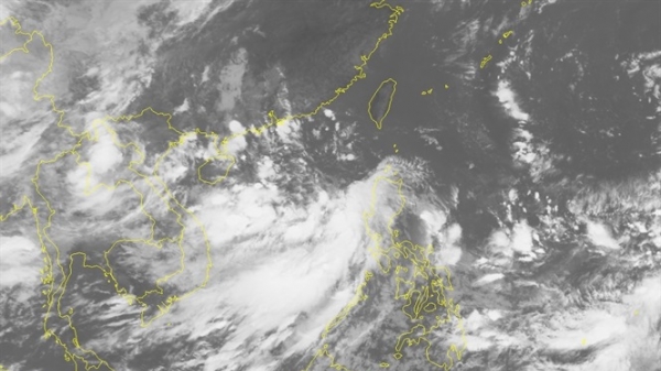Áp thấp nhiệt đới sắp mạnh lên thành bão, tiến vào Vịnh Bắc Bộ