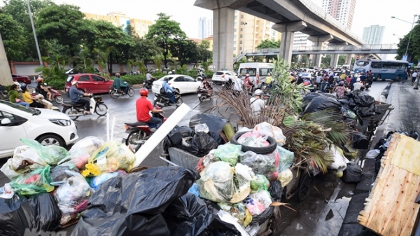 Nhiều bãi tập kết rác mọc lên ngay trung tâm quận Hà Đông, Cầu Giấy