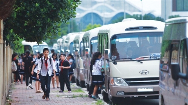 Thủ tướng yêu cầu đảm bảo tuyệt đối an toàn giao thông đưa đón học sinh