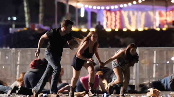 Sau thảm sát Las Vegas, Trump nói chưa phải lúc bàn về kiểm soát súng