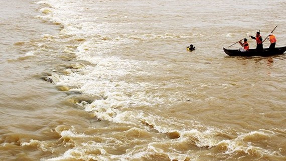 Đánh cá trên sông Kôn, một ngư dân mất tích