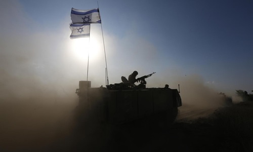 Chiến đấu cơ, xe tăng Israel tấn công dải Gaza