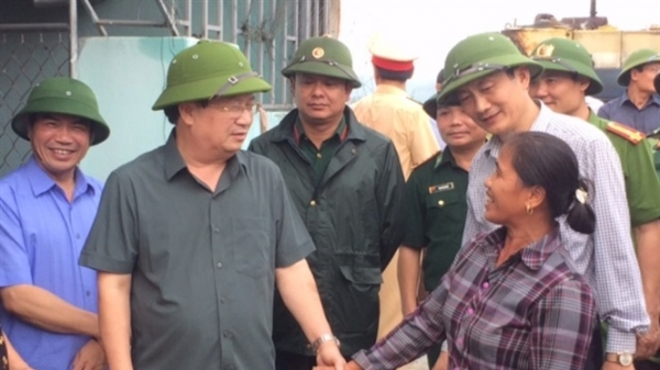 Phó Thủ tướng Trịnh Đình Dũng: 'Nếu cần, phải cưỡng chế di dời dân tránh bão số 10'