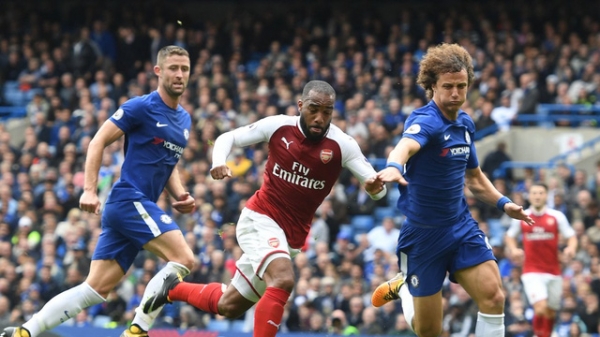 Stoke - Chelsea: Nhà ĐKVĐ có hơn MU, Arsenal?