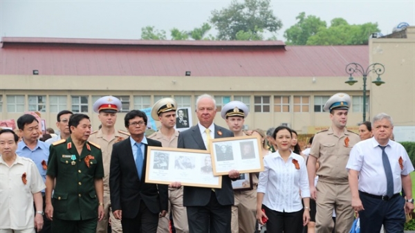 Hội hữu nghị Việt - Nga tham gia hoạt động 'Binh đoàn bất tử' mừng Ngày Chiến thắng