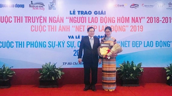 Trịnh Phương Trà đoạt giải nhất cuộc thi truyện ngắn 'Người lao động hôm nay'