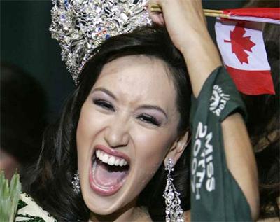 Hoa hậu Trái đất dự Tết Trung thu cùng trẻ mồ côi VN