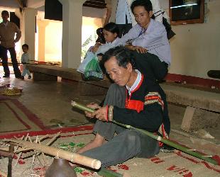 Đắk Lắk: Dạy nghề thủ công mỹ nghệ mây, tre đan cho đồng bào dân tộc thiểu số