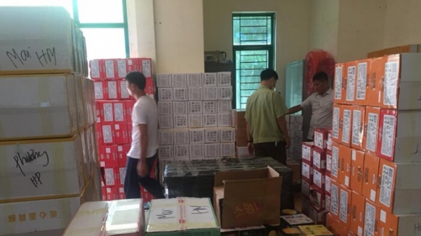 Hà Nội: bắt giữ 10 tấn bánh trung thu, trà sữa không rõ nguồn gốc