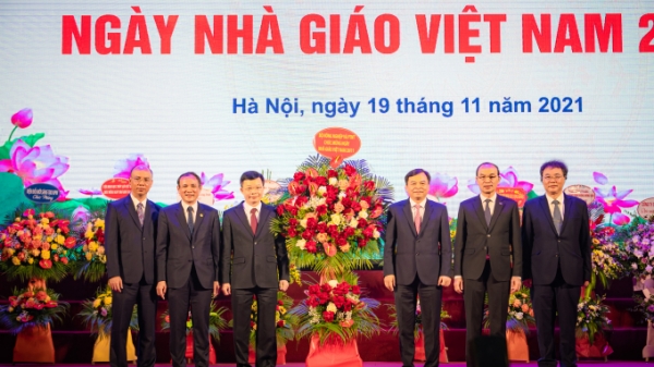 Đại học Thủy lợi kỷ niệm ngày Nhà giáo Việt Nam 20/11, đón nhận sao UPM