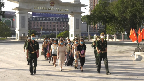 Trung Quốc trao trả lao động làm thuê trái phép và cô dâu Việt