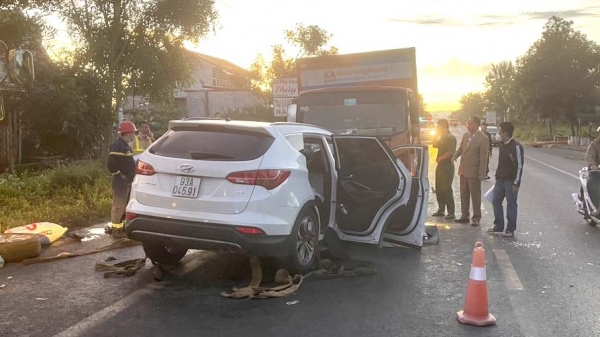 Ô tô con đấu đầu xe tải, 3 người tử vong