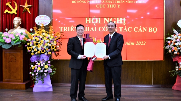 Trao Quyết định bổ nhiệm Cục trưởng Cục Thú y cho ông Nguyễn Văn Long