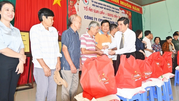 Vedan Việt Nam trao 1.000 phần quà Tết cho bà con khó khăn