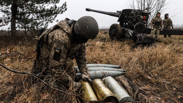 NATO giảm hơn 30% lượng cung, Ukraine thiếu đạn dược trầm trọng