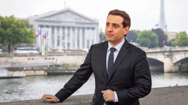Thủ tướng trẻ nhất Pháp bổ nhiệm bạn trai đồng tính làm Ngoại trưởng