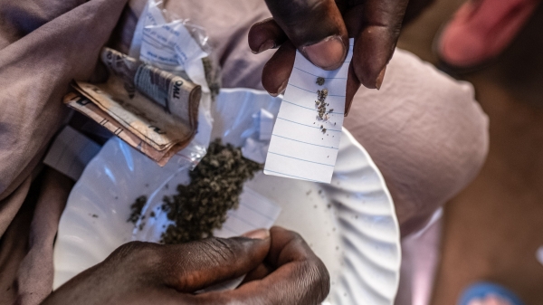 Sierra Leone ban bố tình trạng khẩn cấp vì 'ma túy từ xương người'