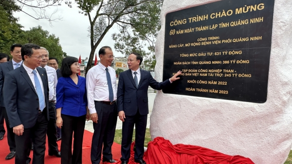 Quảng Ninh gắn biển 5 công trình trị giá 1.800 tỷ