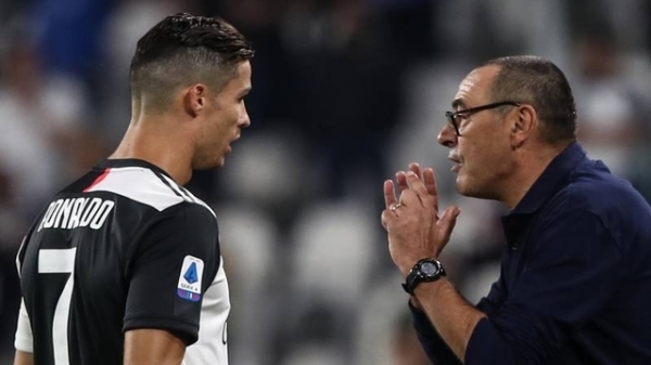 Ronaldo chính là người yêu cầu Juventus sa thải HLV Sarri