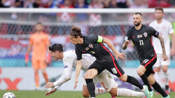 Tây Ban Nha tiễn Croatia bằng trận cầu 8 bàn thắng