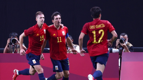 Hạ gục Australia, Tây Ban Nha dẫn đầu bảng C