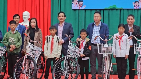 Những chiếc xe đạp giúp học sinh Lai Châu bớt nhọc nhằn