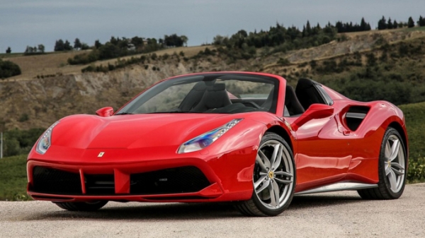 Ferrari triệu hồi hàng loạt siêu xe do lỗi túi khí tại Việt Nam