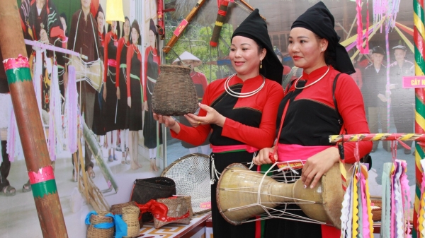 Rực rỡ sắc màu Ngày hội văn hóa các dân tộc tỉnh Yên Bái