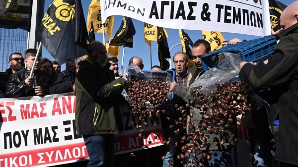 Nông dân Italy, Hy Lạp và Tây Ban Nha tuyên bố bắt đầu biểu tình