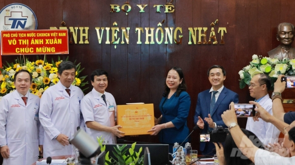 Phó Chủ tịch nước Võ Thị Ánh Xuân: 'Người thầy thuốc không ngừng nâng cao tay nghề'