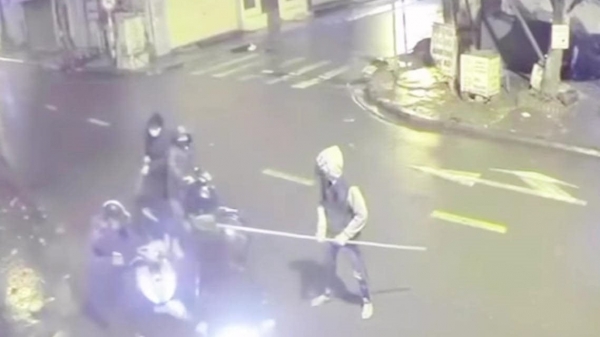 24h truy bắt nhóm gây ra loạt vụ cướp đêm tại Hà Nội