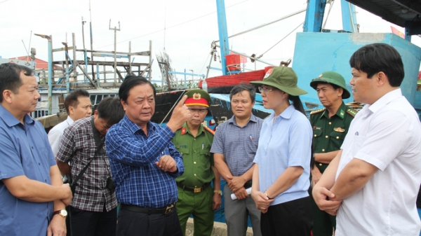 Bộ trưởng Lê Minh Hoan: Cần kiểm soát tốt tình hình trước, trong và sau bão