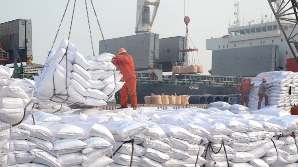 Trung Quốc thông báo kiểm soát chặt xuất khẩu phân bón