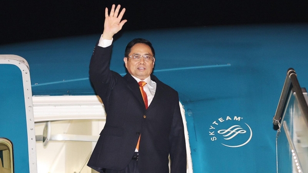 Thủ tướng Phạm Minh Chính lên đường dự COP26