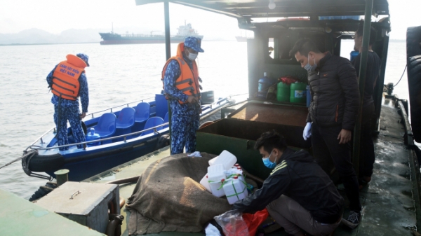 Hải Phòng: Cảnh sát biển tạm giữ 20 nghìn lít dầu DO không rõ nguồn gốc