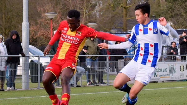 Đoàn Văn Hậu đá chính 90 phút trong vai trò mới tại Heerenveen