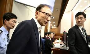 Cựu Tổng thống Hàn Quốc lĩnh 17 năm tù