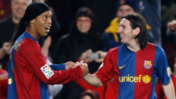 Lionel Messi chi 106 tỷ đồng trợ giúp Ronaldinho