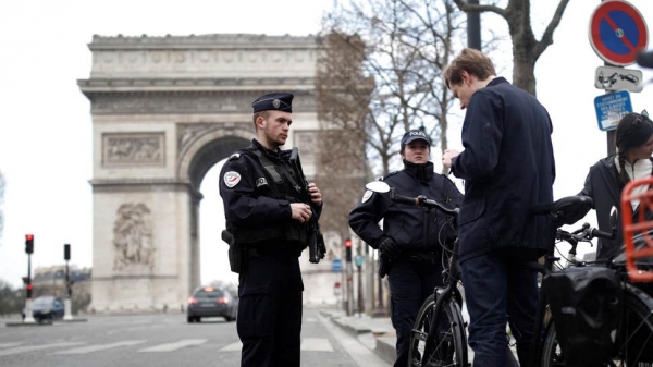 Pháp, Úc mạnh tay phạt người vi phạm lệnh phong tỏa