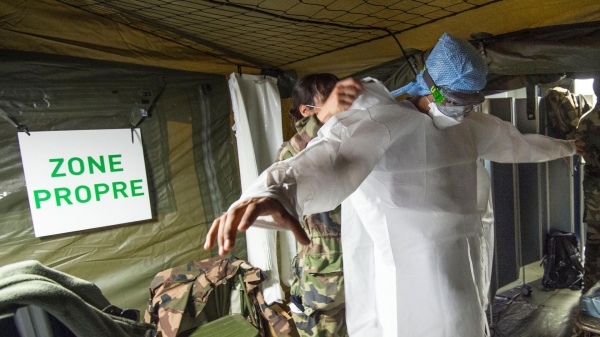 Pháp: Hệ thống chăm sóc y tế đặc biệt 'đào chiến hào' chuẩn bị chống Covid-19