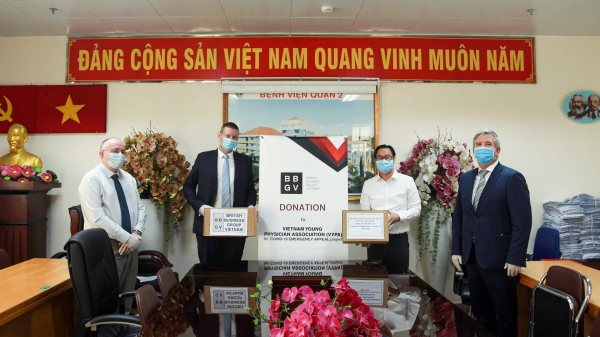 Hiệp hội Doanh nghiệp Anh tại Việt Nam hỗ trợ hơn 500 triệu đồng chống Covid-19