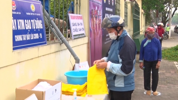 'ATM gạo' miễn phí cho người nghèo ở Lào Cai