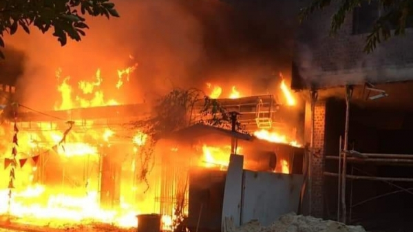 Cháy lớn ở gần Khu công nghiệp Samsung gây thiệt hại hàng tỷ đồng