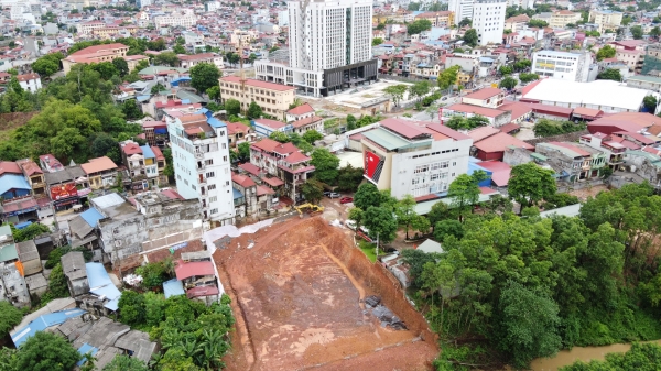 Thái Nguyên: Doanh nghiệp làm công trình khủng, nhiều nhà dân nguy cơ bị sập