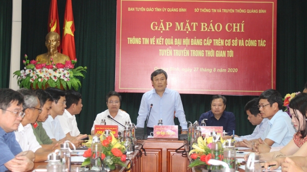 Bí thư Quảng Bình lên tiếng việc chi 2,2 tỷ mua cặp da tặng đại biểu