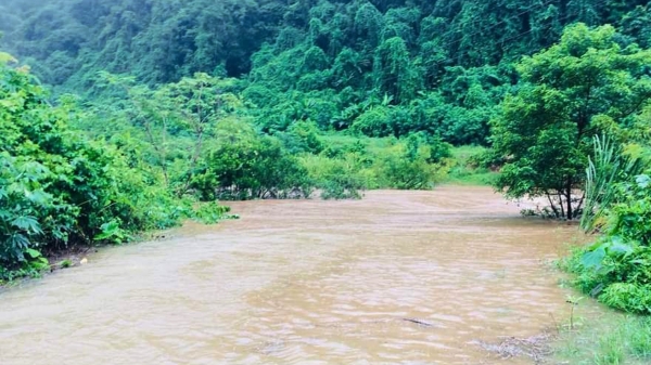 Quảng Bình: Mưa lớn, một số địa phương miền núi bị chia cắt