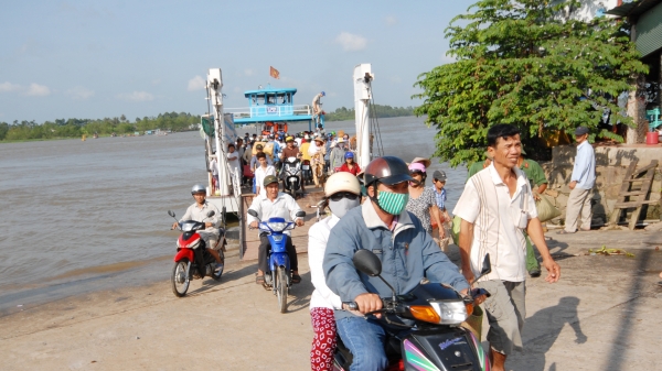 An Giang tạm dừng toàn bộ vận tải hành khách công cộng đi Đồng Tháp