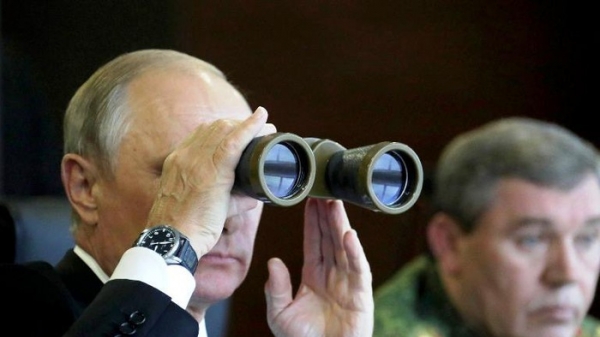 Putin thị sát màn trình diễn hỏa lực lớn nhất kể từ Chiến tranh Lạnh
