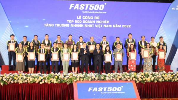 Vinh danh top 50 doanh nghiệp tăng trưởng xuất sắc Việt Nam